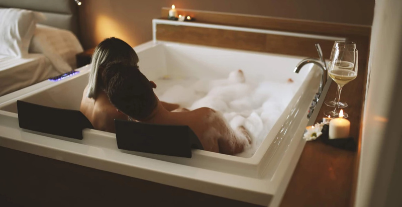 Suite con vasca Jacuzzi privata per momenti di relax