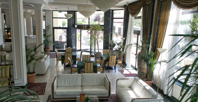 Lounge accogliente per gli ospiti dell’hotel