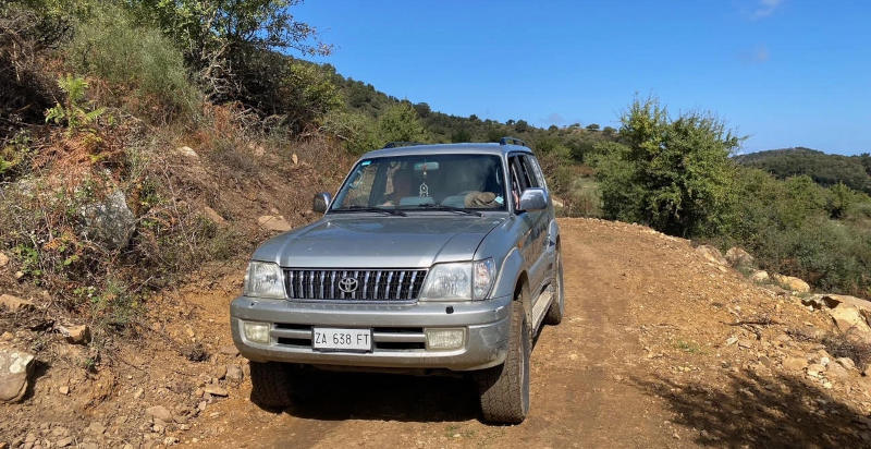 Avventura in jeep 4x4 tra i boschi delle Madonie in Sicilia