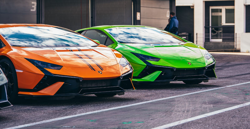 Lamborghini Huracán Tecnica all'Autodromo Enzo e Dino Ferrari di Imola per una guida sportiva