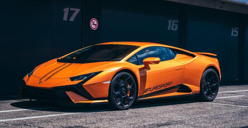 Lamborghini Huracán Tecnica sul circuito di Monza durante un'esperienza di guida in pista