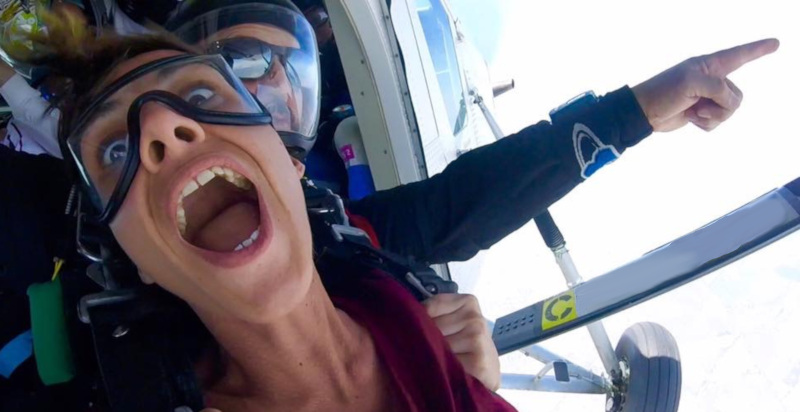 Brivido e bellezza: salto con paracadute da 4000 metri su Roma