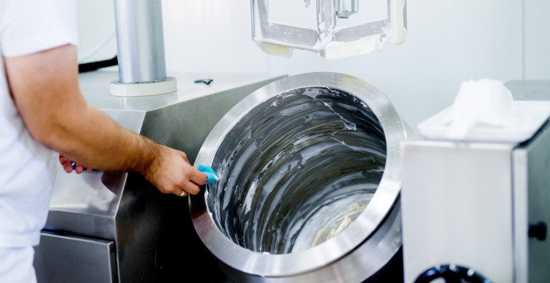 Gelato artigianale preparato durante un laboratorio