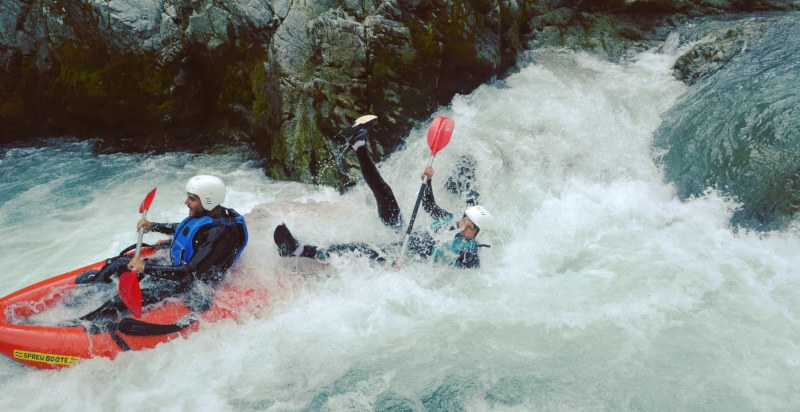 Partecipanti al packrafting a Balmuccia in Valsesia