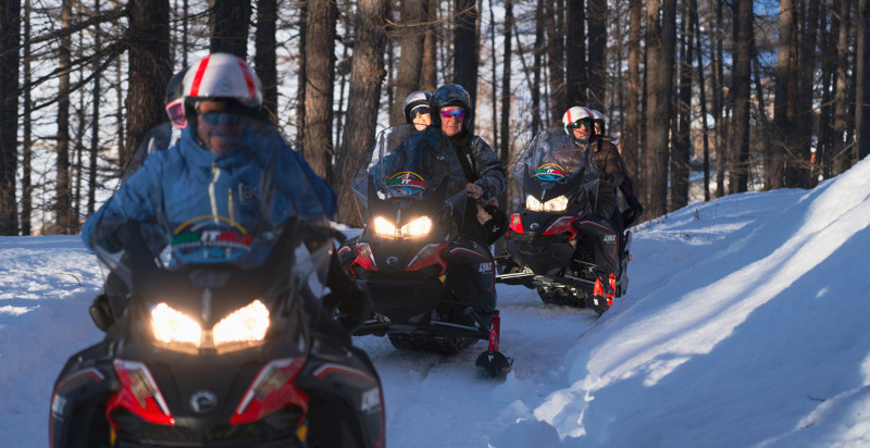 tour motoslitta tramonto aperitivo chalet a Sauze di Cesana Sestriere