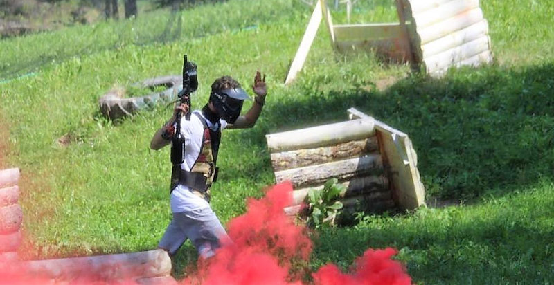 Campo paintball immerso nella natura a Caldes