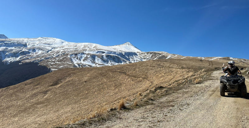 Panorami mozzafiato durante un'escursione in quad in Abruzzo