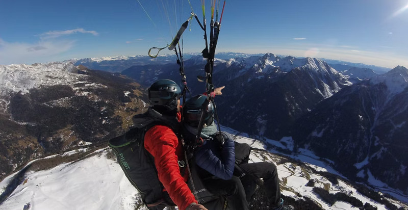 Esperienza unica di parapendio biposto sulla Schwemmalm