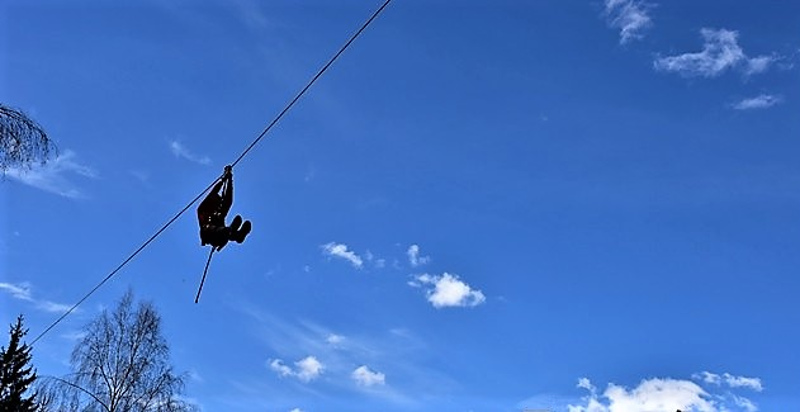 Zipline al parco avventura nelle Dolomiti