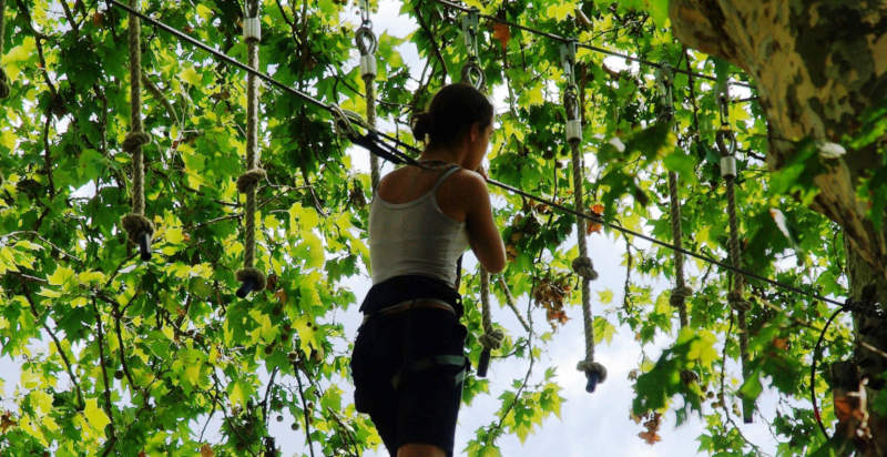 Parco avventura Candia Canavese su alberi e natura