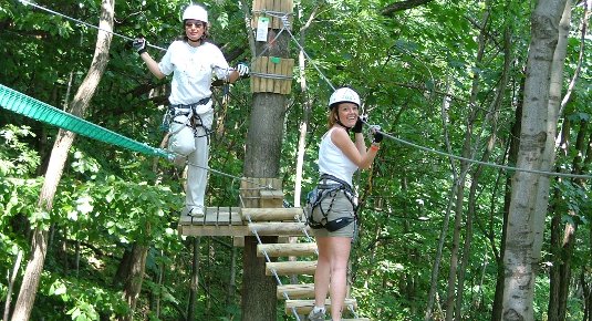 Vista panoramica del Parco Avventura di Veglio immerso nella natura