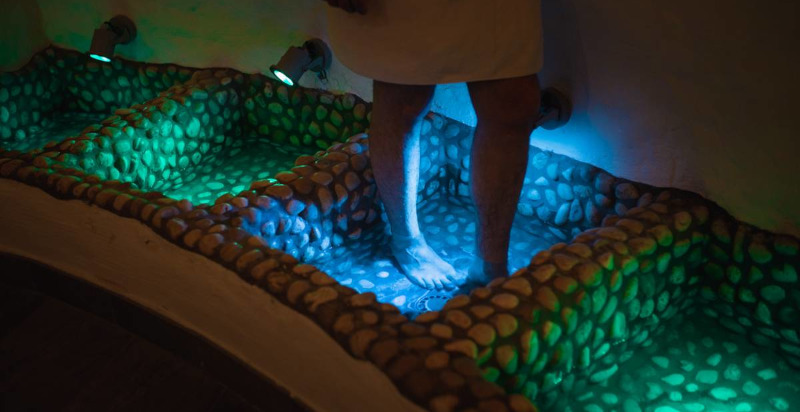 Percorso Kneipp del Day Spa a Treinke a Sauris di Sotto con atmosfera rilassante