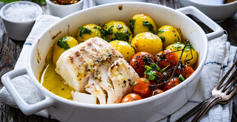 Piatto tipico provenzale a base di pesce e verdure fresche di stagione