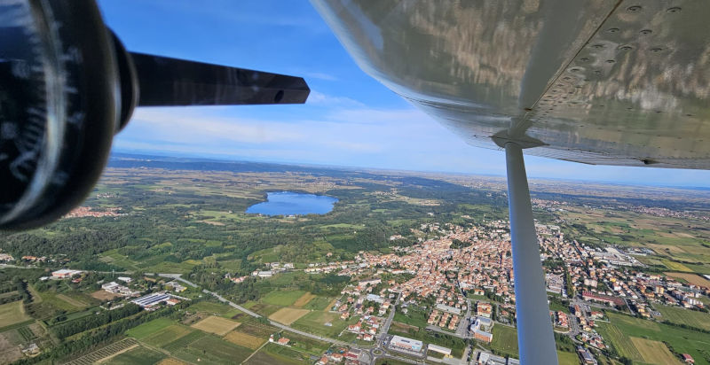 Sorvolo in aereo lago Viverone zona Torino