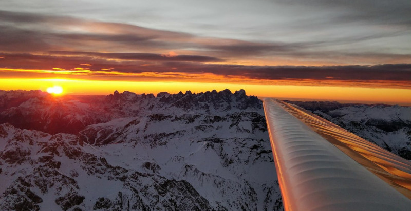 Volo in aliante sopra le Dolomiti a Bolzano