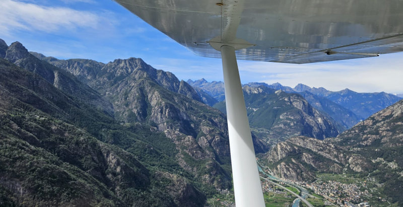 Pilotare un aeroplano con decollo da Mazzè in provincia di Torino