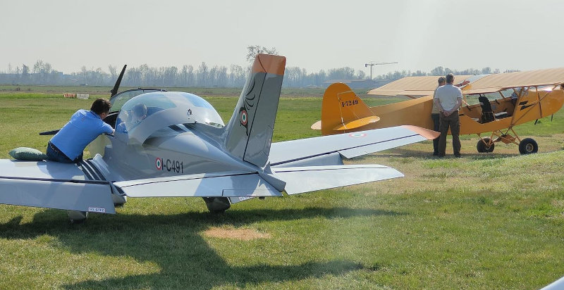 Esperienza di pilotaggio di un aeroplano vicino a Brescia con istruttore