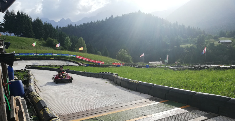 Regalo di compleanno con buono per pista go kart di Andalo