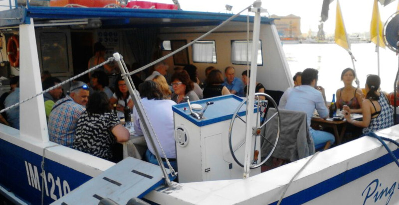 Pranzo oppure cena a bordo di un peschereccio in Liguria