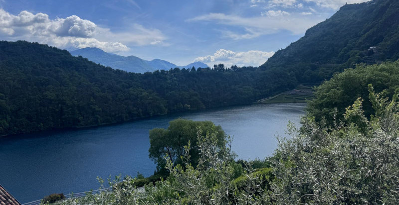 Pranzo panoramico con vista sul Lago Moro nella Valle Camonica
