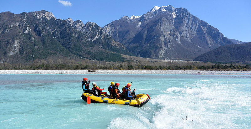 Scopri il rafting sul Tagliamento, tra paesaggi mozzafiato e sport