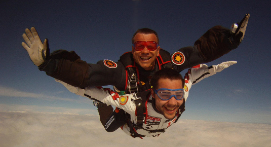 Regala paracadutismo Marche