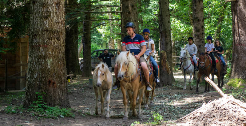 Borgo di Rocca Santa Maria passeggiata a cavallo in Abruzzo