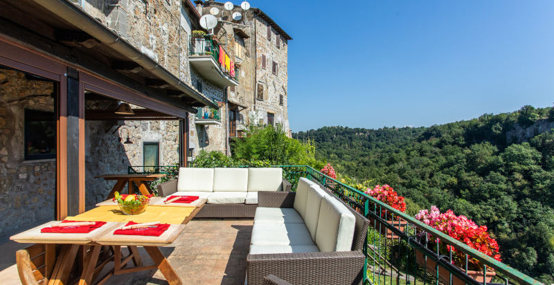 Degustazione di piatti romani dopo il corso di cucina a Mazzano Romano