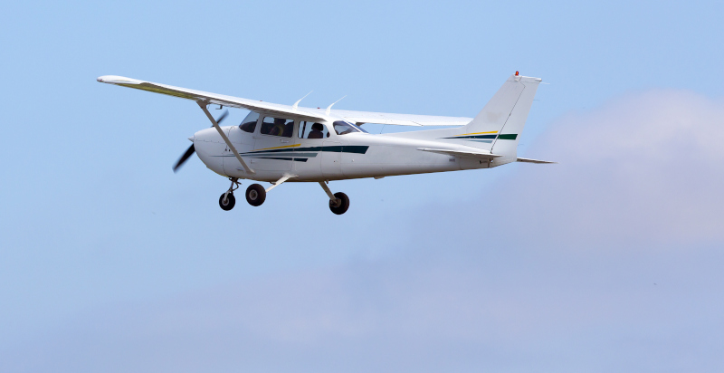 Esperienza di volo a Bolzano tra le montagne