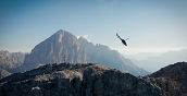 Orizzonte alpino Dolomiti: vista sconfinata dal cielo in tour privato elicottero