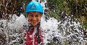 Partecipante sorridente al canyoning di Farindola