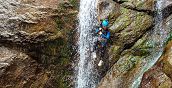 Percorso di torrentismo nel Torrente Serra