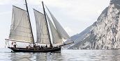 Noleggio barca a vela sul lago di Garda in esclusiva per gruppi