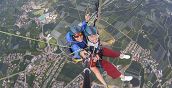 Emozioni uniche durante un volo parapendio biposto a San Vigilio