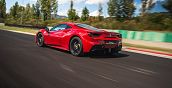uono Regalo di regali24 per vivere un'esperienza di guida su una Ferrari 488 GTB al Circuito di Pomposa