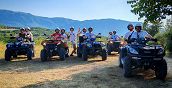 Sentieri sterrati e borghi storici di Roccamorice durante un tour in quad