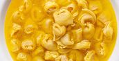 Tortellini in brodo - Food Tour Modena
