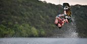 Esperienza di wakeboard con istruttori in Calabria