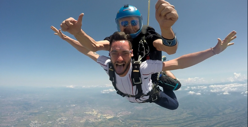 Lancio biposto in paracadute da 4000 metri sopra Roma