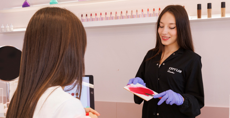 Scegli le tonalità per il tuo rossetto su misura