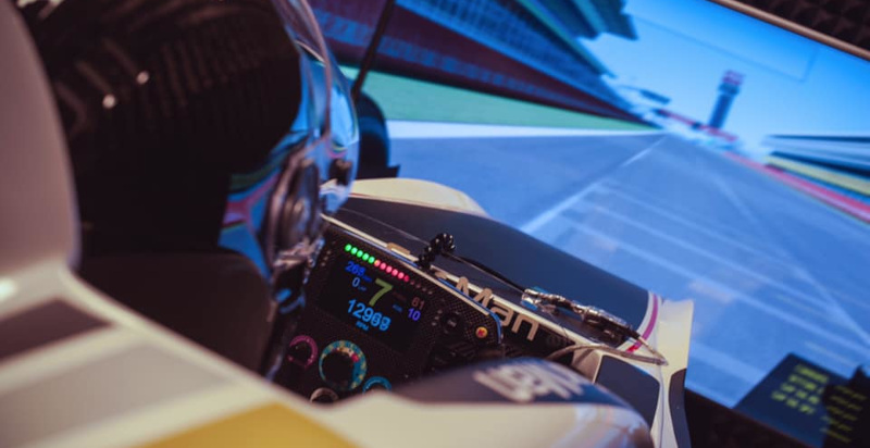 Simulatore di guida online con coach personale