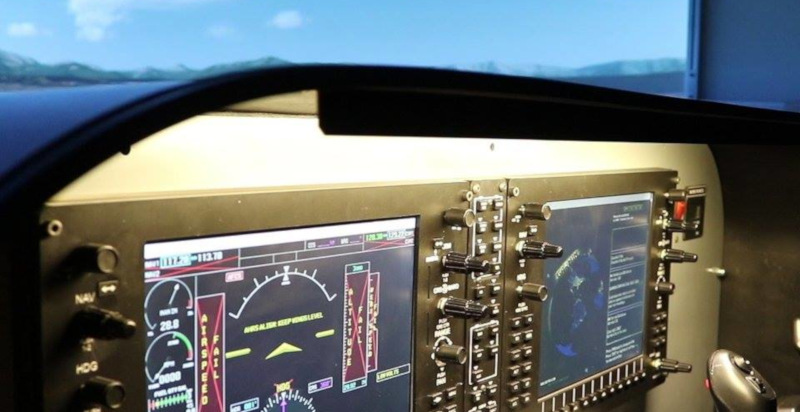 Regala esperienza su simulatore di volo Varese