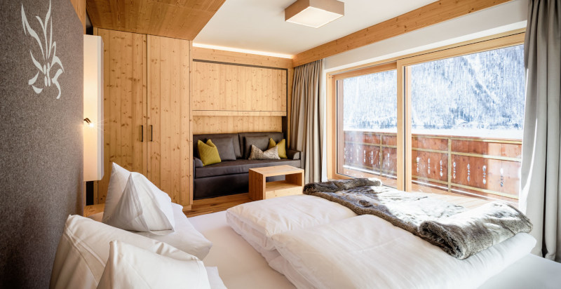 Interno accogliente di un chalet tradizionale in Alto Adige