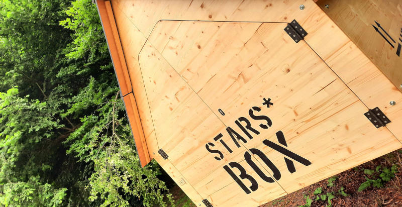 Dormire in una Starsbox in Liguria sul Colle del Melogno