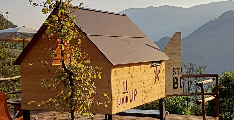 Esperienza di pernottamento sotto le stelle nella StarsBox