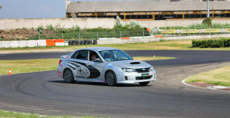 Guida Subaru Impreza in pista a Viterbo