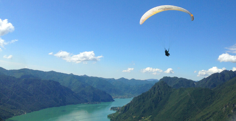 Tandem parapendio lago di Idro