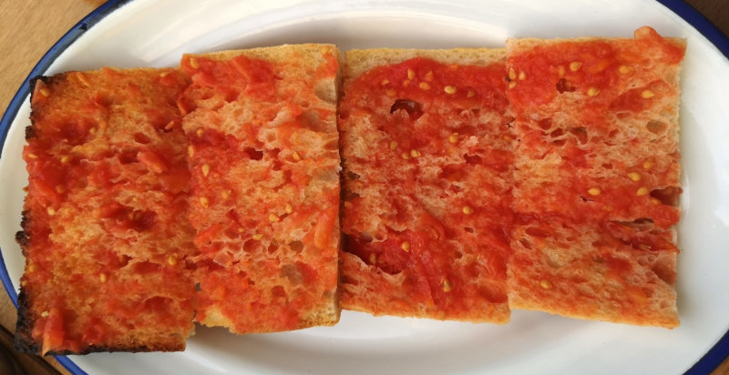 Pan con tomate, famoso antipasto catalano