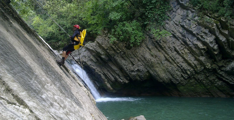 Avventura canyoning Parco del Cilento Tanagro