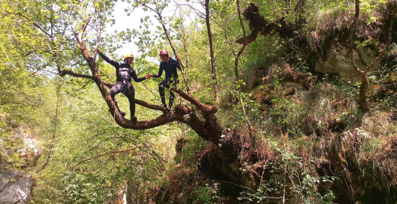 Canyoning Roccaranieri: Un'Avventura Adrenalinica nel Lazio Selvaggio
